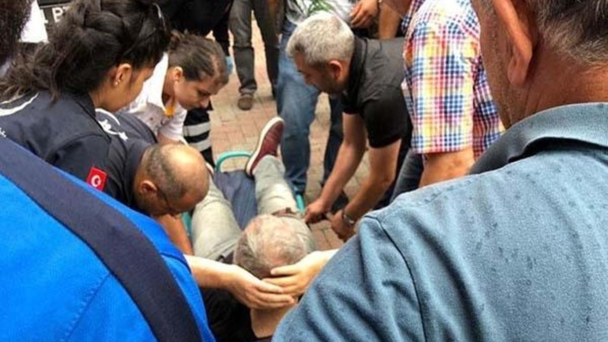 Eski belediye başkanını bacağından vurdular