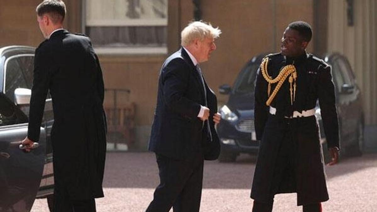 Johnson İngiltere Başbakanı oldu!