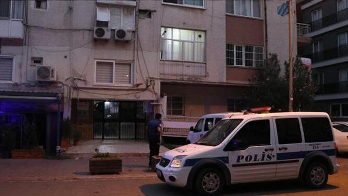 Adana’da bir kişi annesini tabanca ile vurarak ağır yaraladı