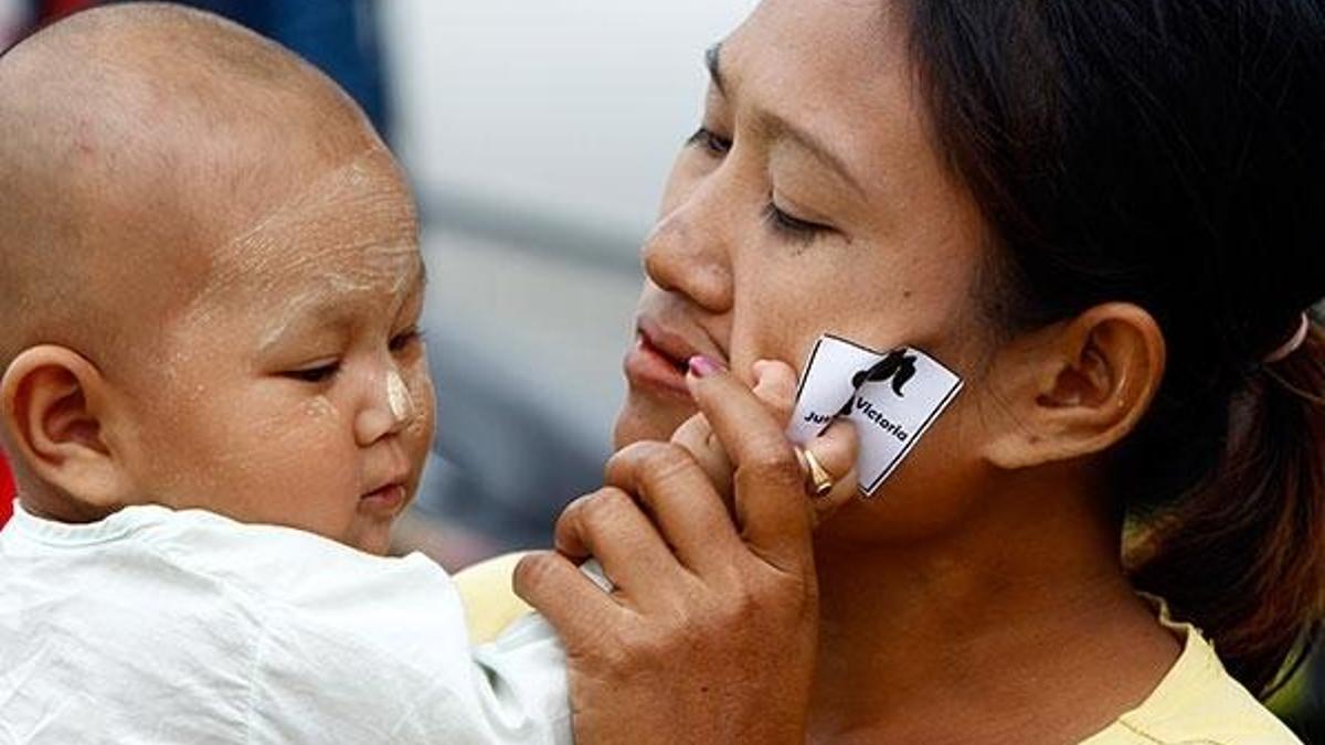 Myanmar'da anaokulunda bir çocuğa tecavüz edildiği iddiası sokaklara döktü