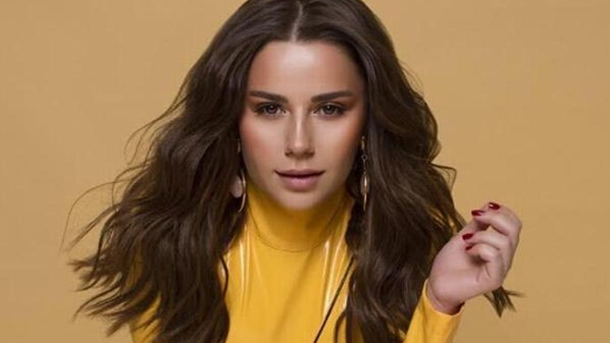 Merve Özbey zirvede