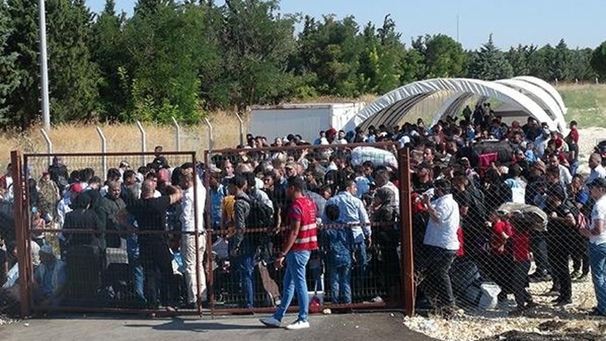 Suriyelilerin bayram izdihamı