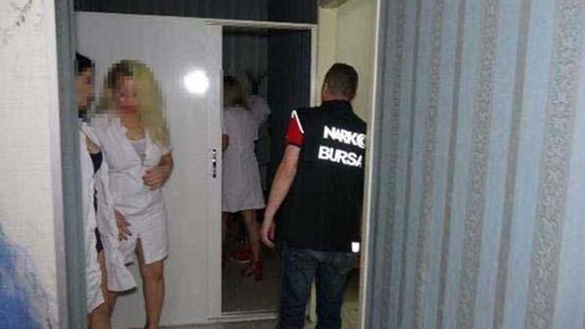 Polis masaj salonlarına baskın düzenledi!