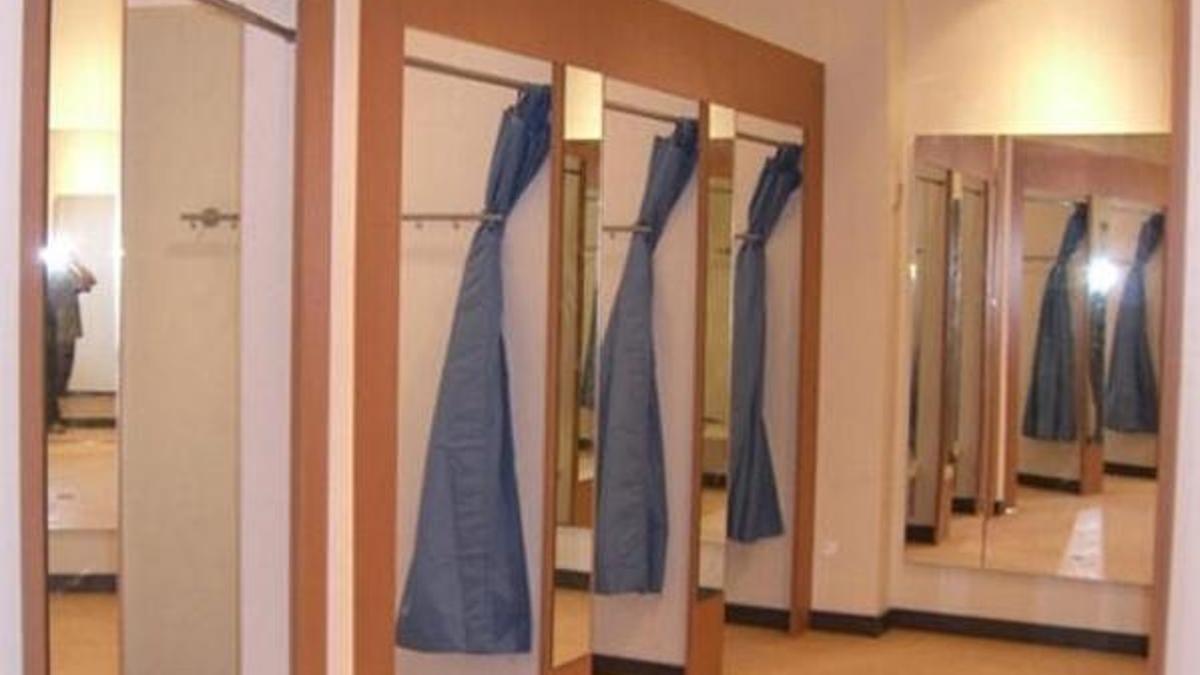 Bir rezalet daha! Genç kız üzerini değiştireceği esnada fark etti