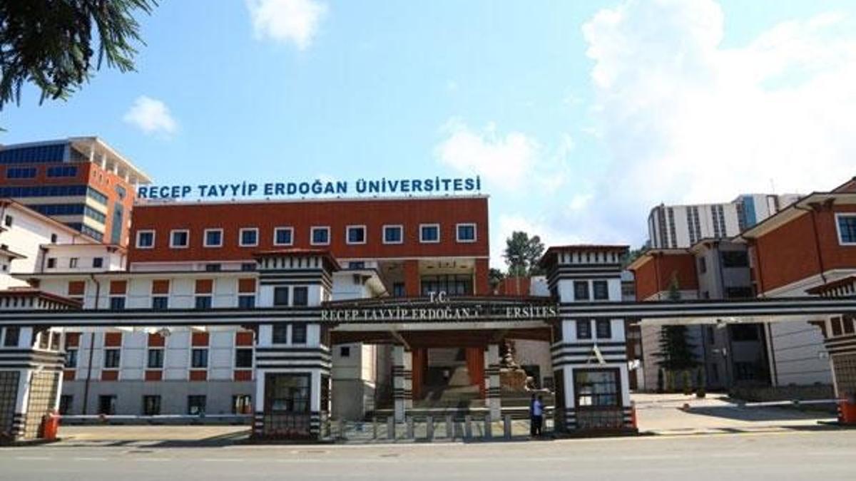 Anayasa Mahkemesi'nin akademisyenler için "hak ihlali" kararına  tepki