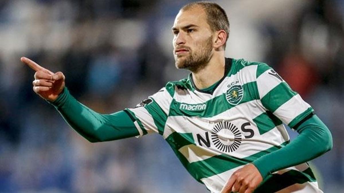 Fenerbahçe için flaş Bas Dost iddiası!