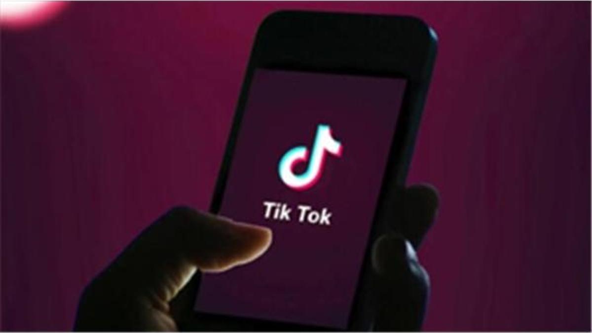 Şimdi de TikTok marka akıllı telefon geliyor!