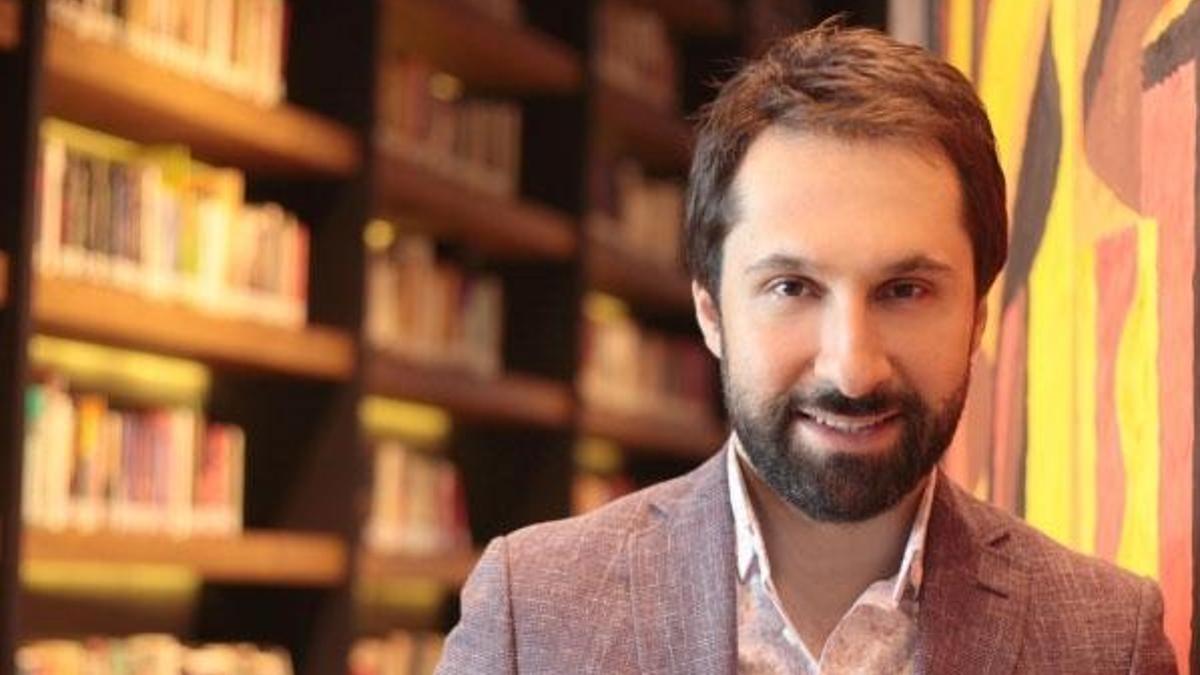 İbrahim Erkal'ın eserini yorumladı