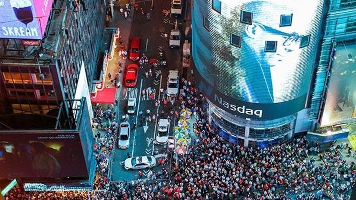 Motosiklet sesi Times Meydanı'nda paniğe neden oldu