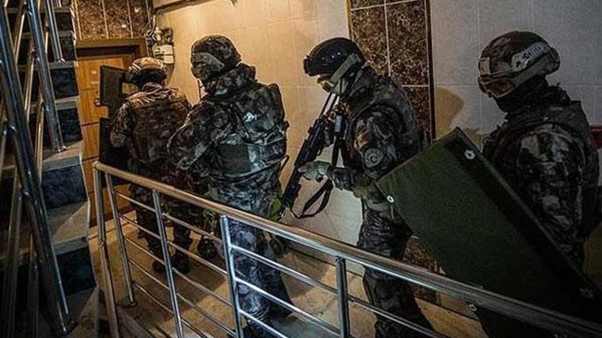 Interpol aradı, Türk polisi yakaladı!