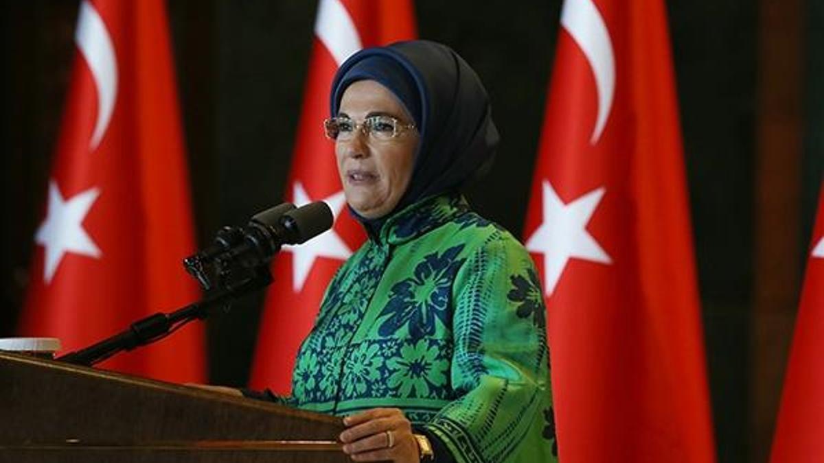 Emine Erdoğan, kadın büyükelçi ve büyükelçi eşleriyle buluştu