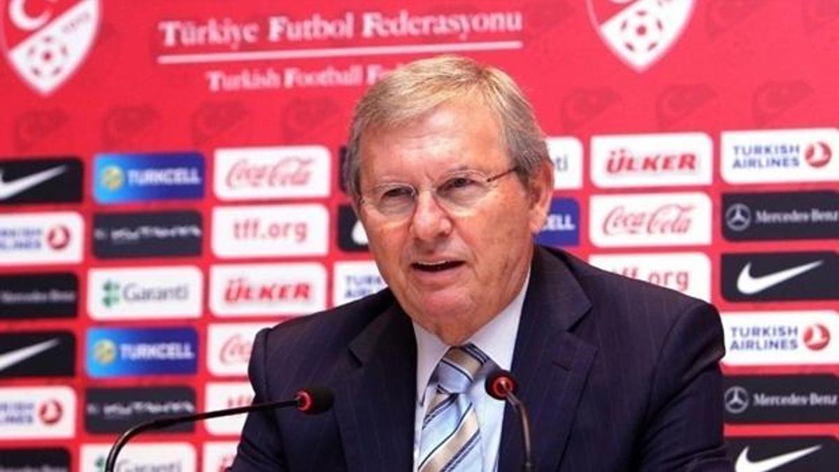 MHK Başkanı Zekeriya Alp: Eski futbolcuların hakemliğe kazandırılması için çalışmalarımıza başladık