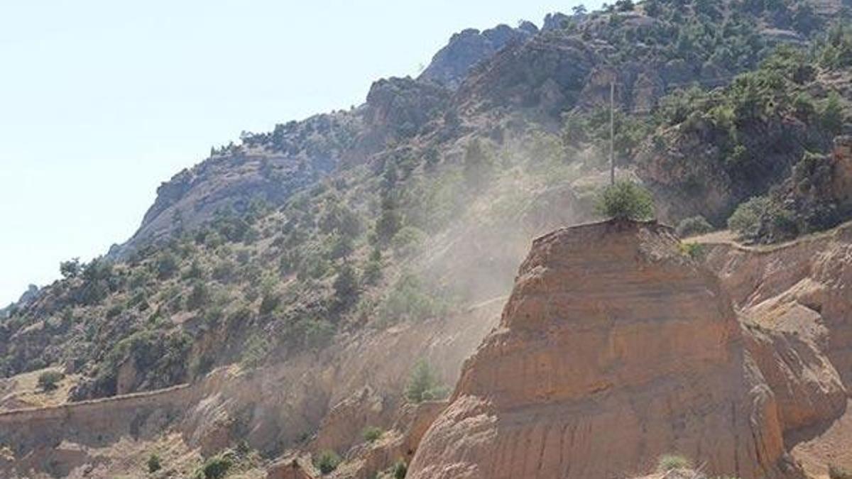 Denizli'de deprem sırasında yükselen toz bulutunun nedeni belli oldu