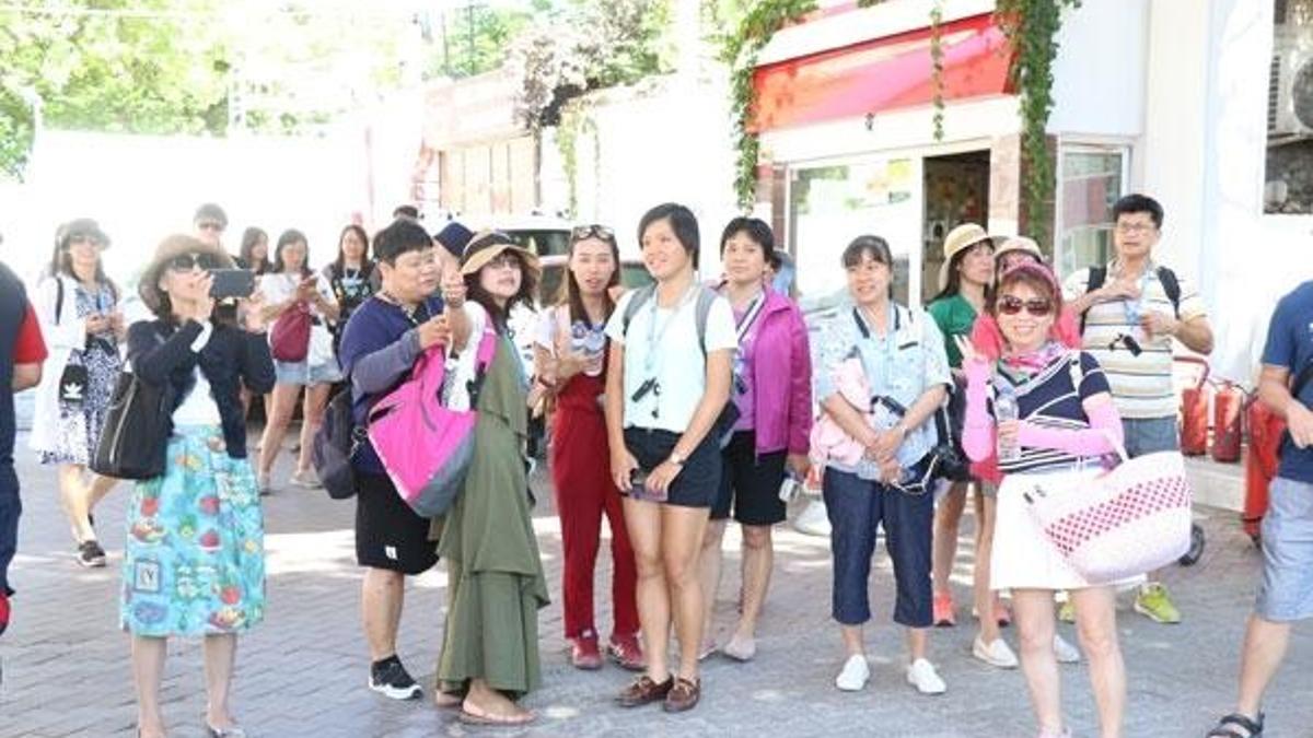Turistleri taşıyan otobüs yandı!