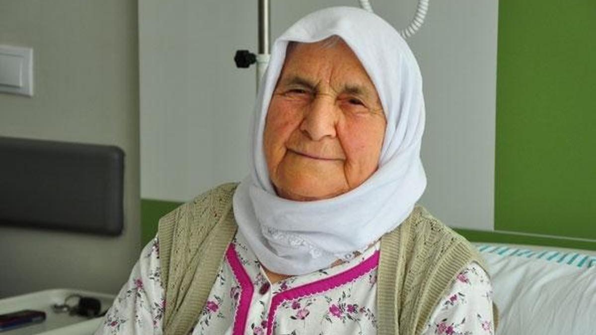 Kilo aldığını sandı, karnından 12 kiloluk kist çıktı