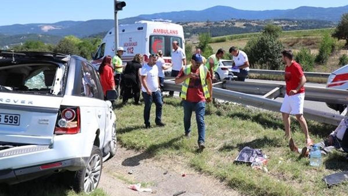 Anadolu Otoyolu'nda cip devrildi! Yaralılar var