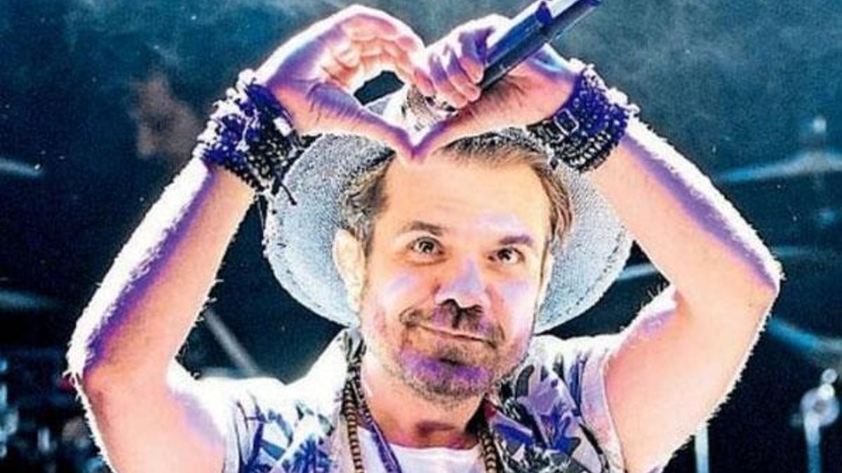 Dedikodulara inat en önden izlediler
