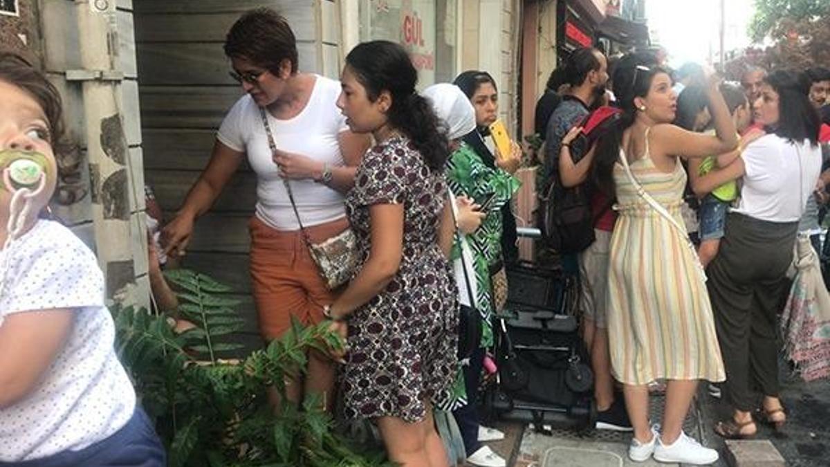 İstanbul'da otelde yangın!
