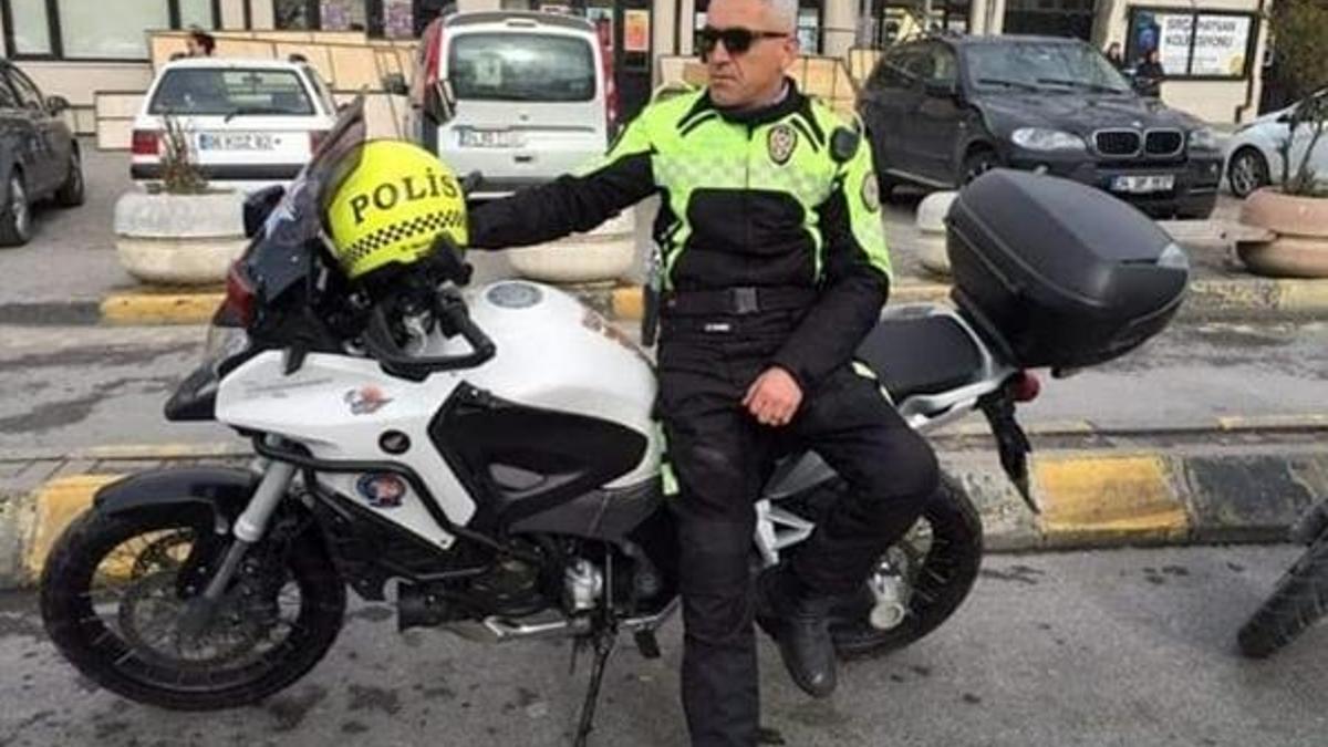 Trafik kazasında yaralanan polis şehit oldu