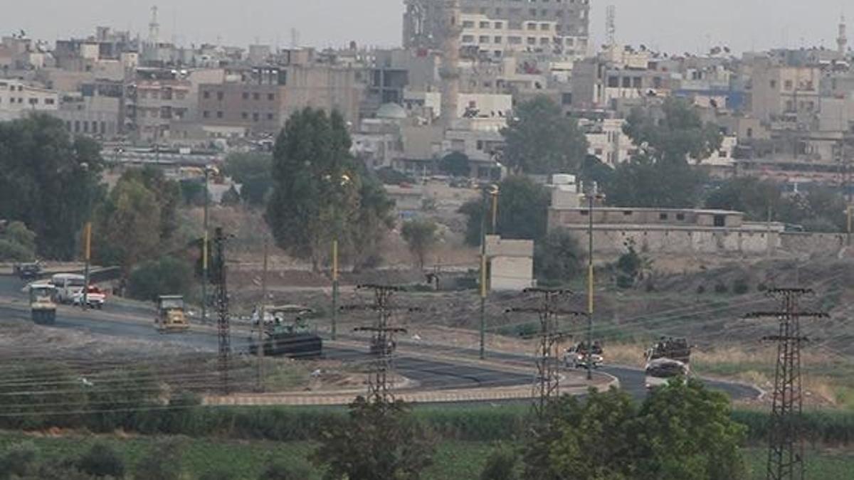 YPG'li teröristlerin Suriye'deki hareketliliği görüntülendi