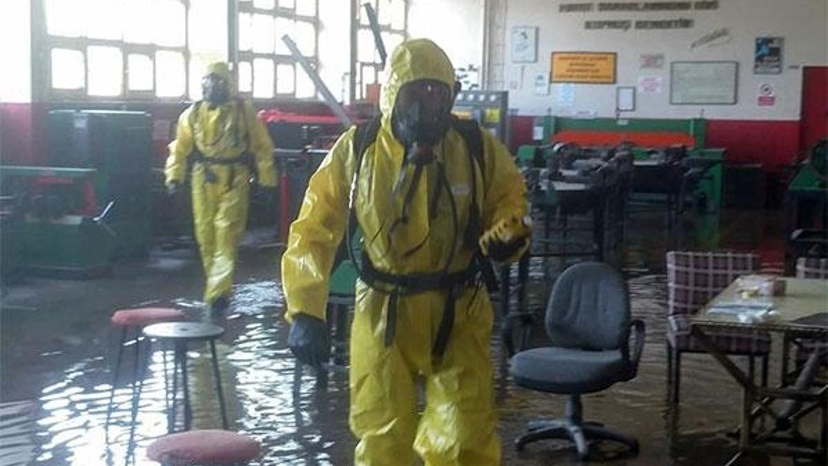 Sakarya'da su basan okulda kimyasal paniği