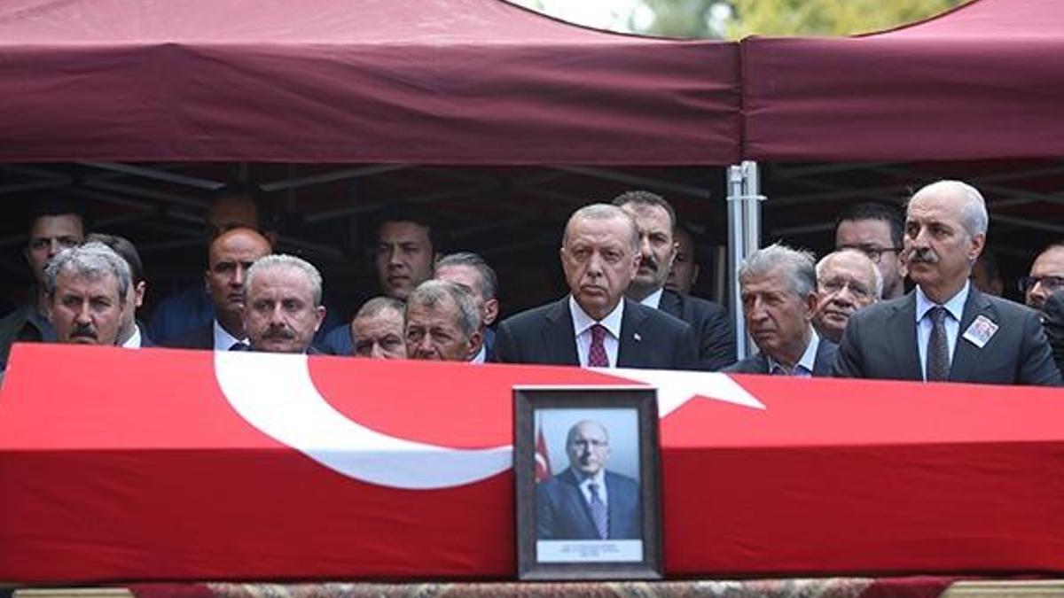 Prof. Dr. Ahmet Haluk Dursun'a veda