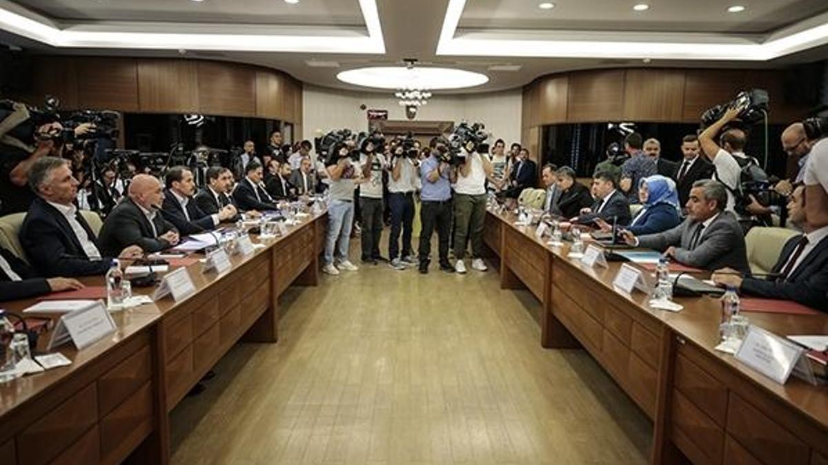 Memurların zam pazarlığında yasal süre doldu, kararı hakem kurulu verecek