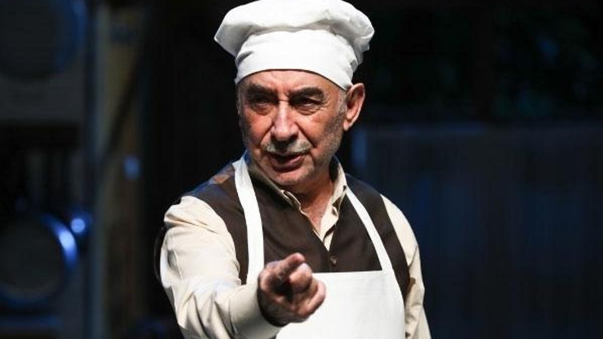 İzmir'de yeniden sahnede!