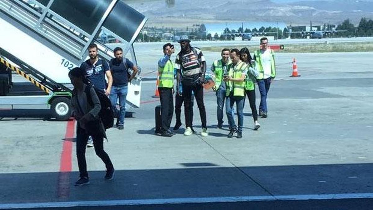 Adebayor imza için Kayseri'de!