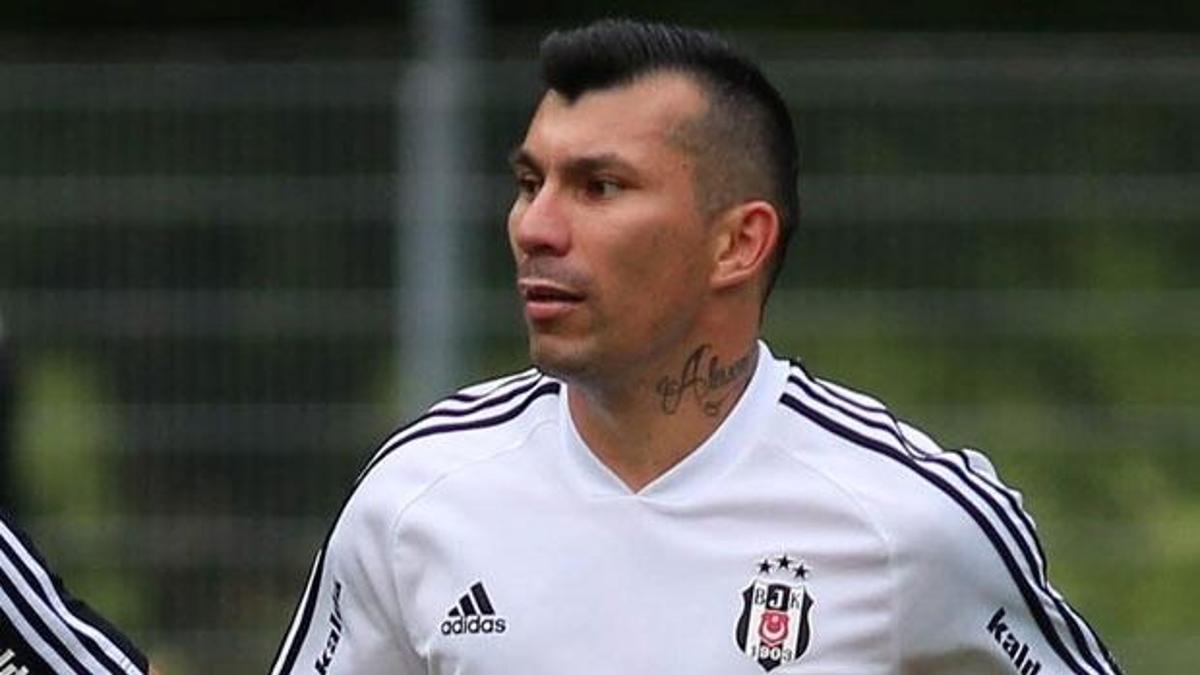Beşiktaş'ta Medel'le de yollar ayrılıyor
