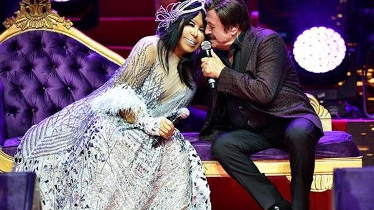 Bülent Ersoy ve Selami Şahin, Harbiye'de tarih yazdı!