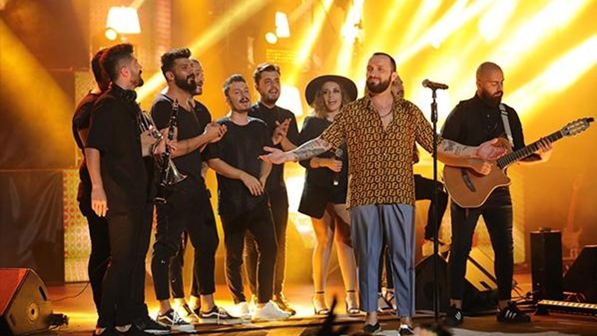 Açılışı kızıyla birlikte yaptı!