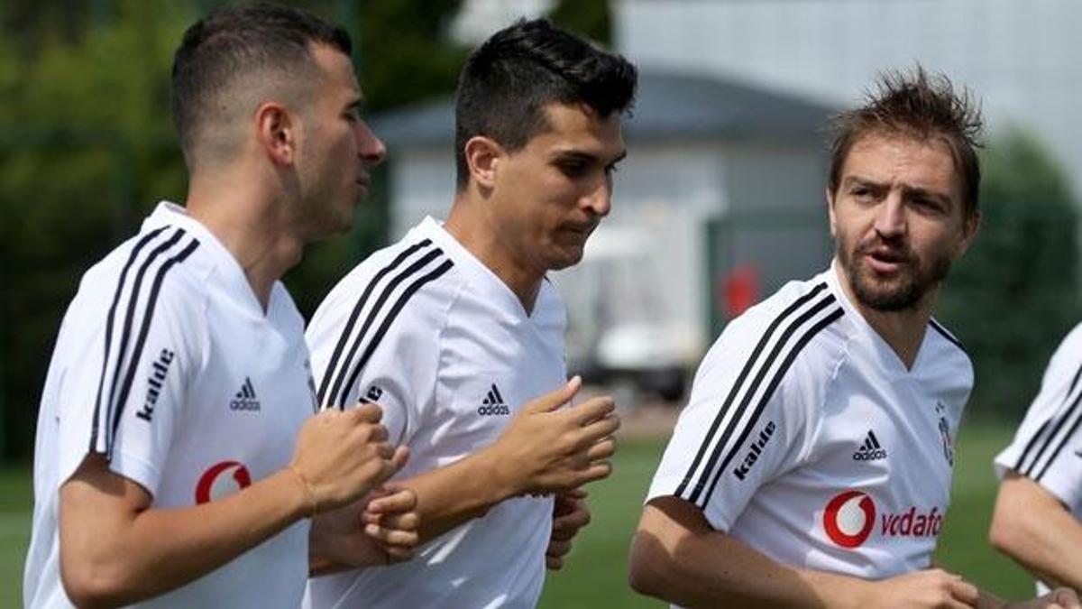 Caner Erkin'in iç yan bağında zorlanma!