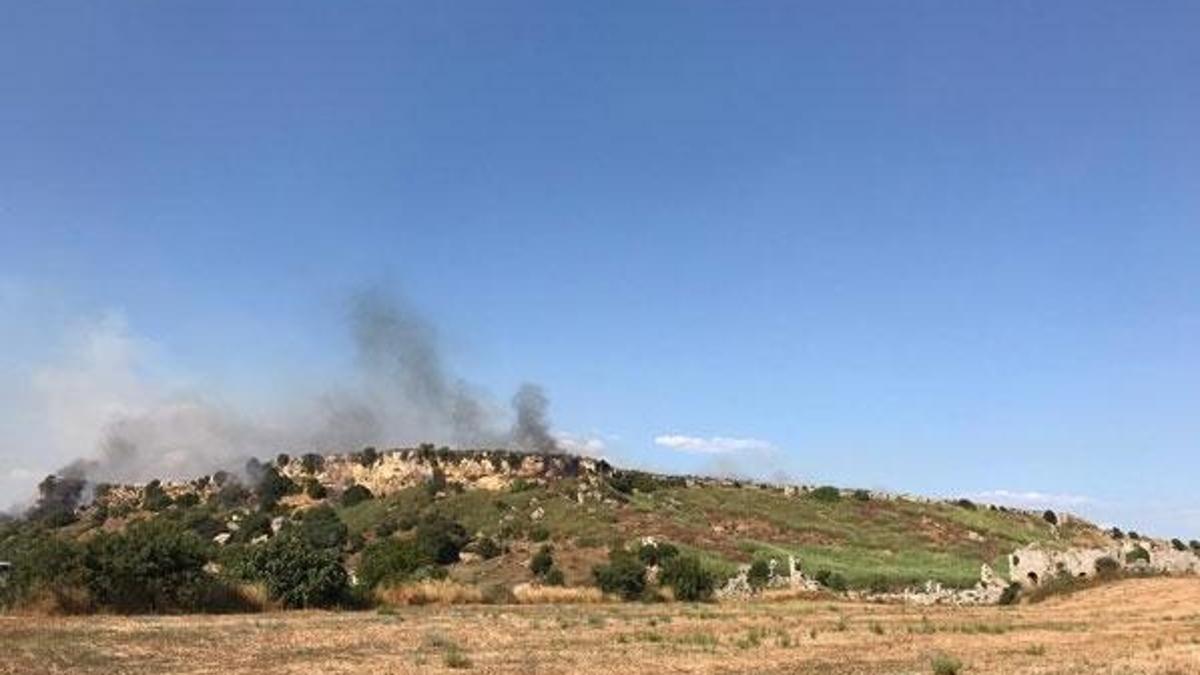 Perge Antik Kenti yakınında orman yangını