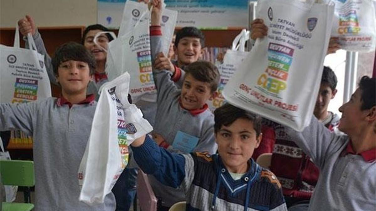 Ücretsiz kitapların dağıtımı başladı