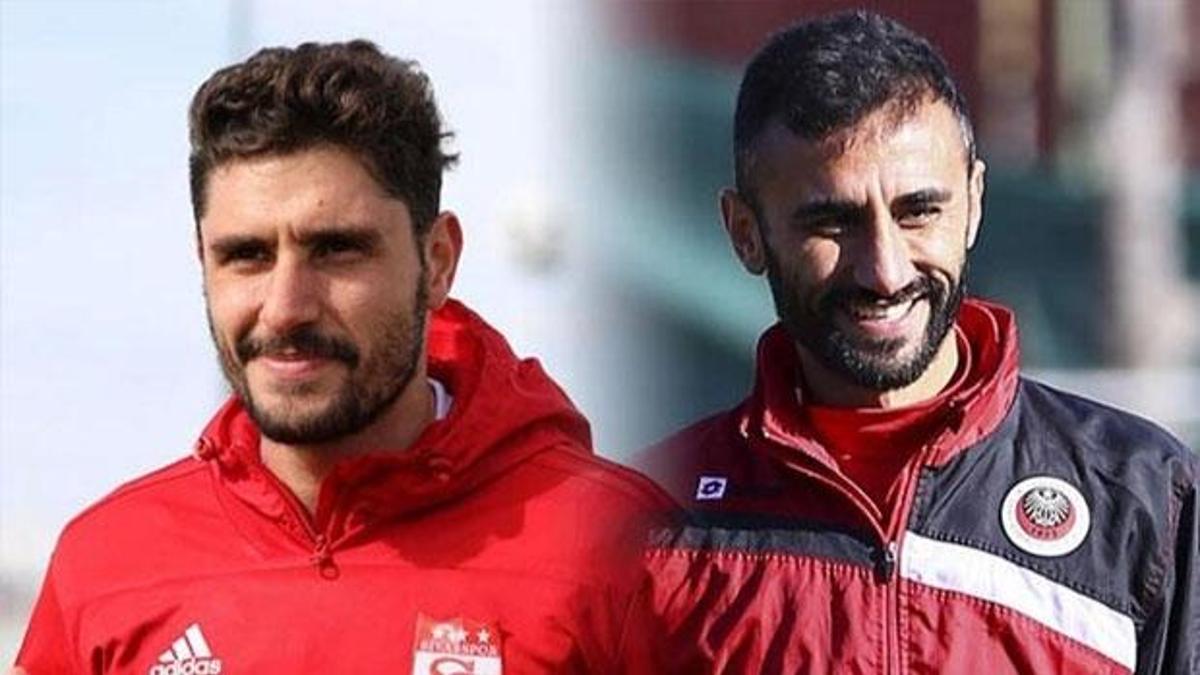 Selçuk Şahin ve Özer Hurmacı imzalıyor