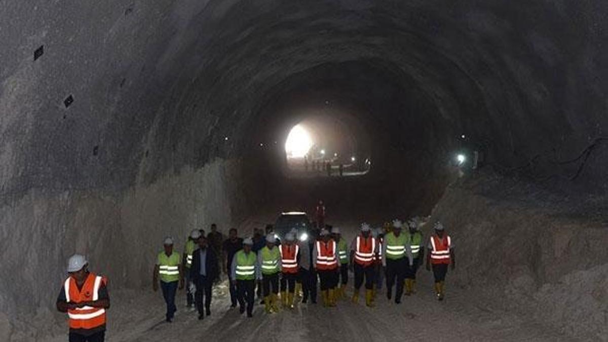 Ve ışık göründü! Tam 1230 metre uzunluğunda...