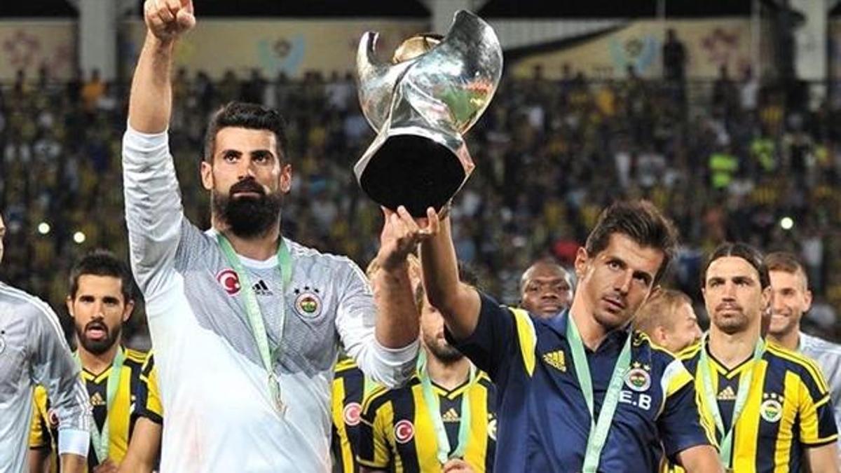 Fenerbahçe'de Emre ve Volkan'la İtalyan modeli