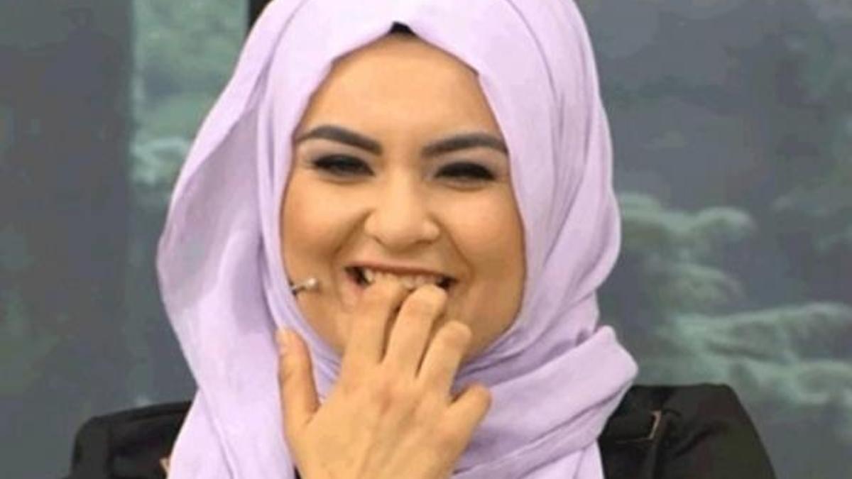 Hanife 'İyice soyundun' eleştirilerini ti'ye aldı
