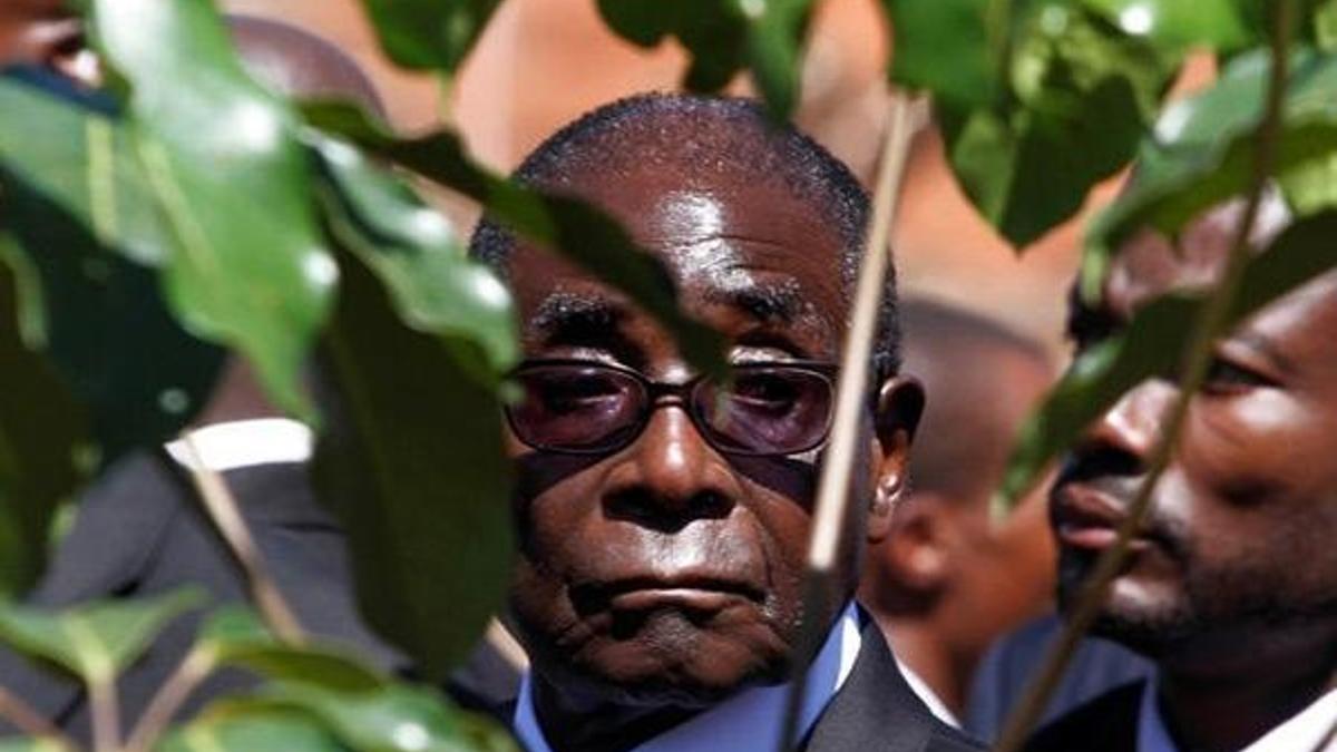 Devrik lider Mugabe öldü!