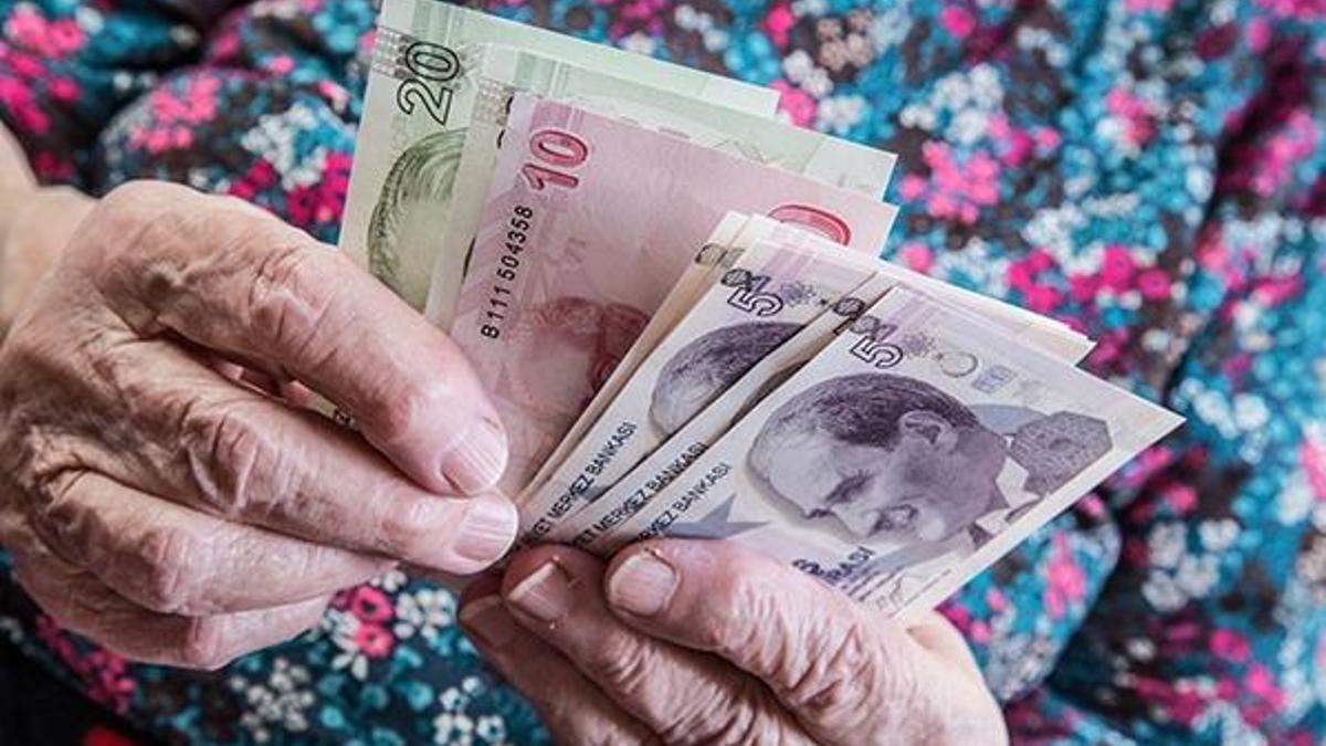 Yüz binlerce kişiye çift maaş!