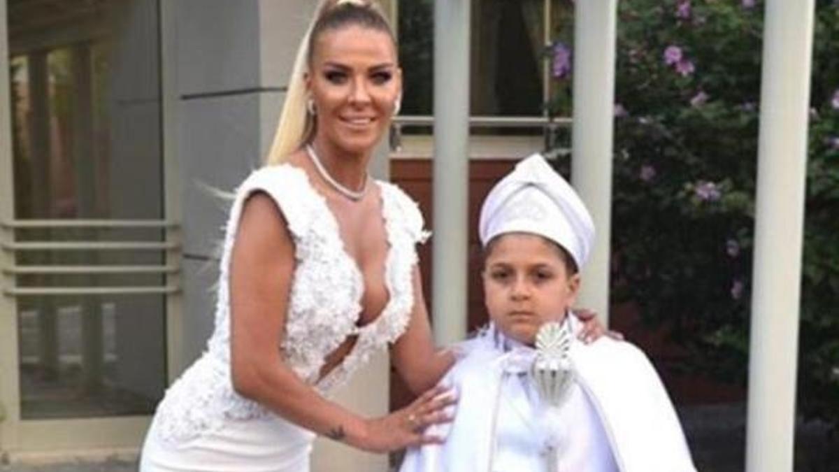 Simge Tertemiz'in oğlu sünnet oldu