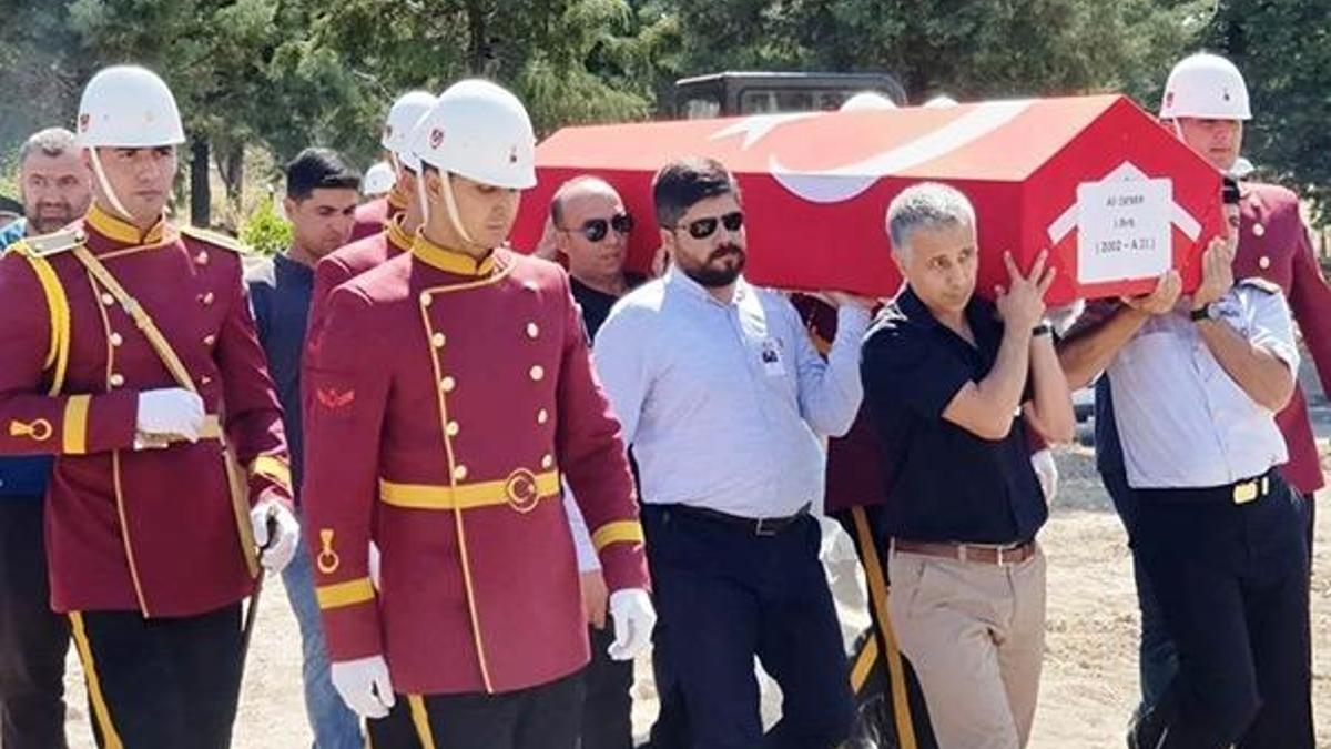 Yol koşusunda hayatını kaybeden Binbaşı Ali Demir toprağa verildi