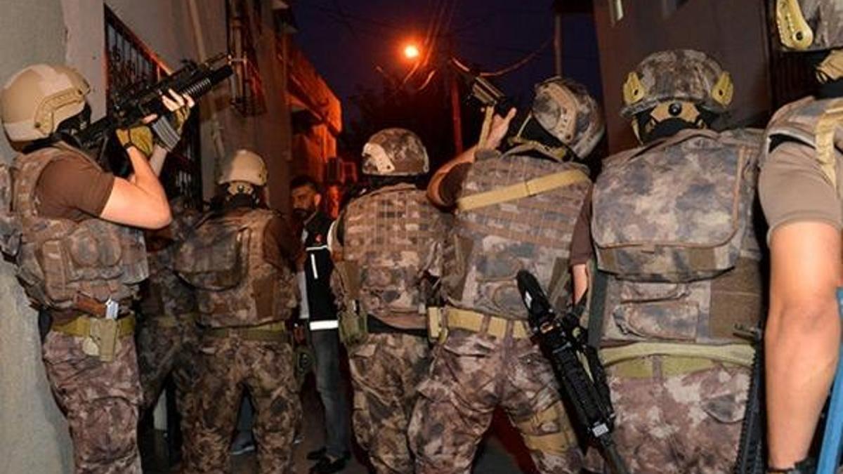 Adana'da polisten dev operasyon! 500 polis katıldı