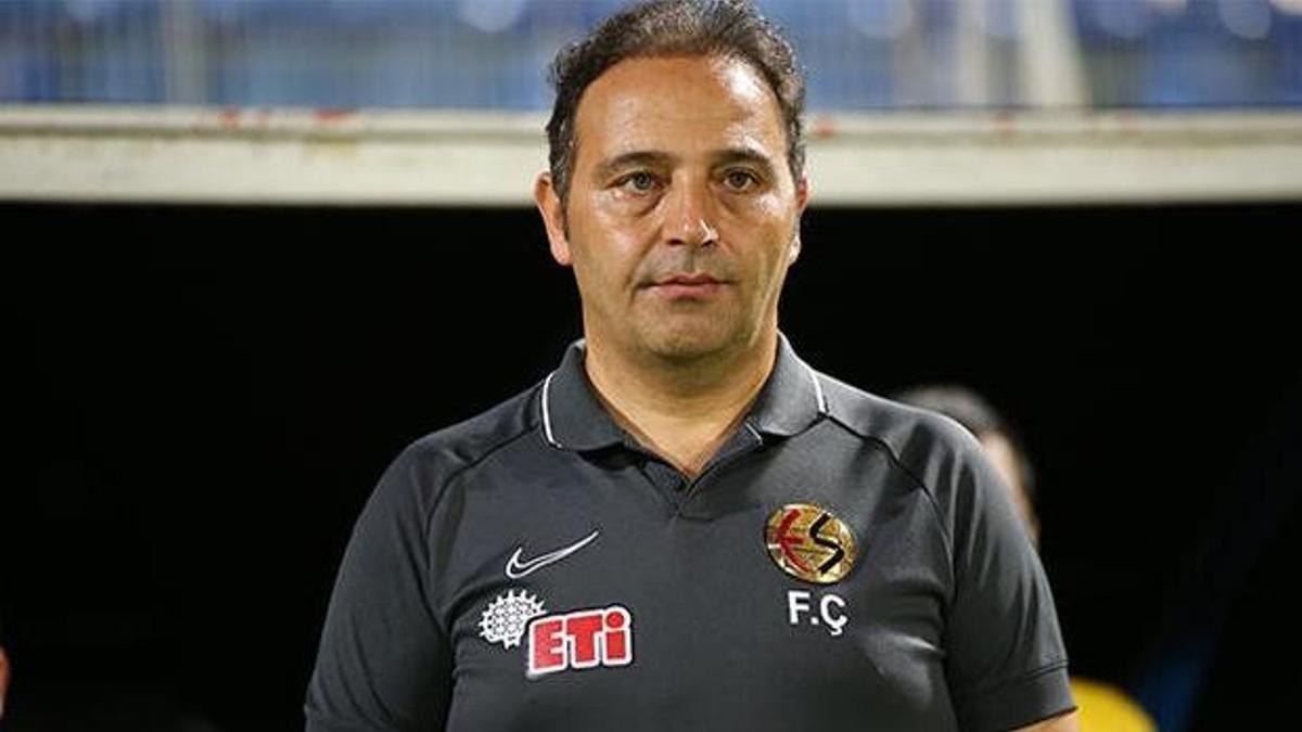 Fuat Çapa, Eskişehirspor'dan ayrıldı