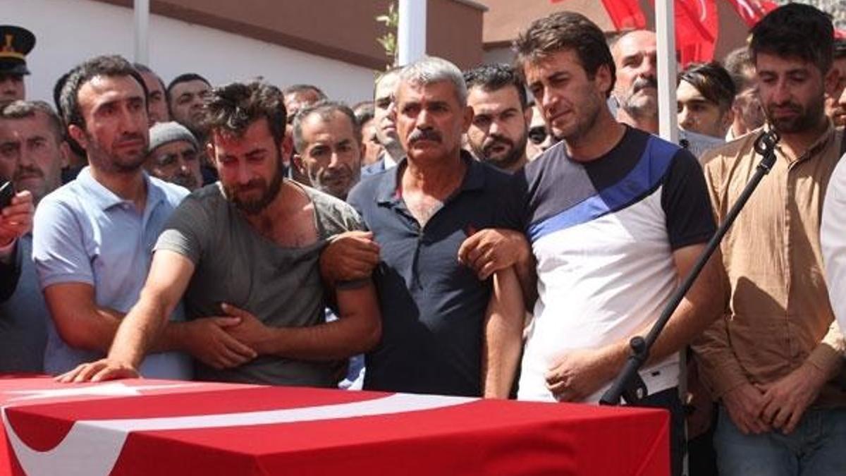 Diyarbakır şehitleri son yolculuğuna uğurlandı