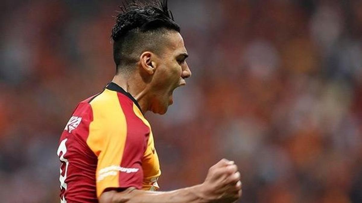 Galatasaray'da Falcao, Diagne'yi solladı!