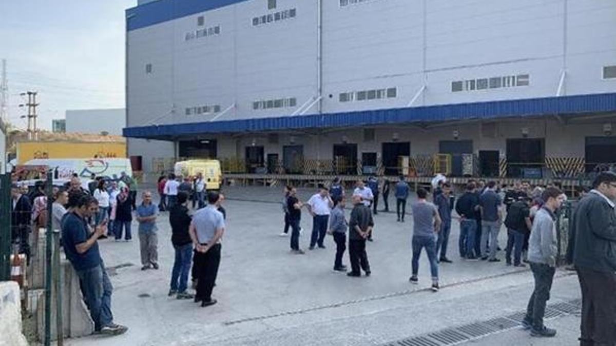 İstanbul’da ‘şüpheli toz’ alarmı! Hastaneye kaldırıldılar…