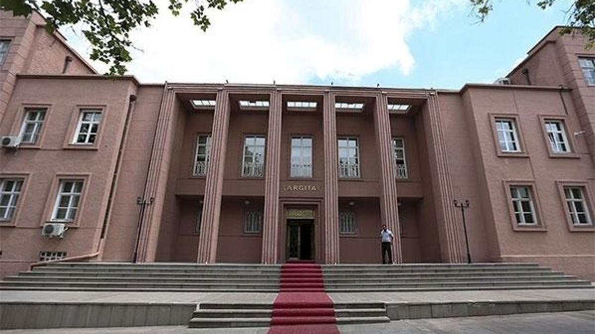 FETÖ'nün kritik isminin yargılandığı davada karar!