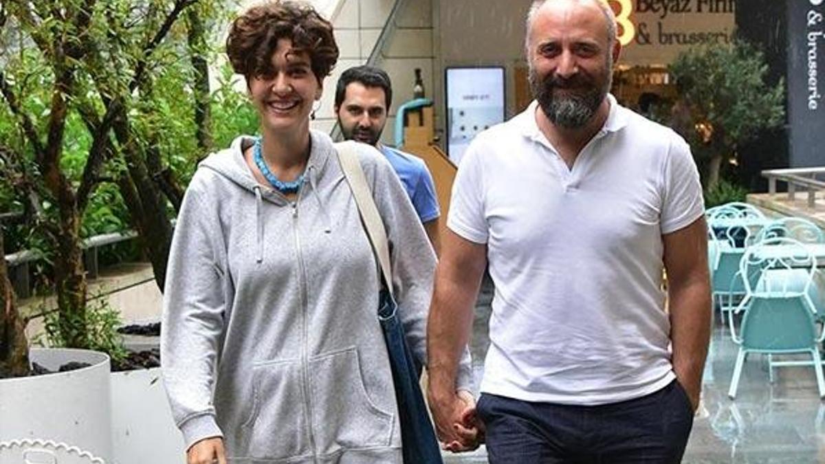 Bergüzar Korel'e sahne yasağı!